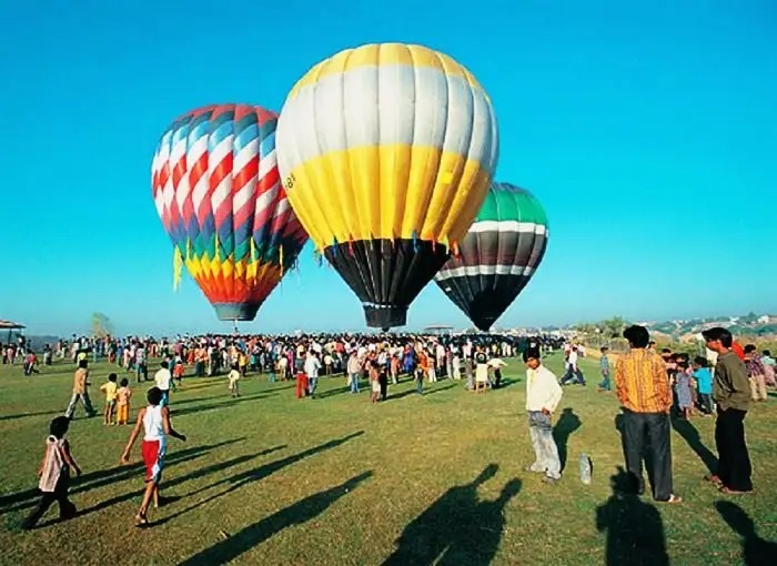 5 Top Destinations For Hot Air Balloon Ride in India